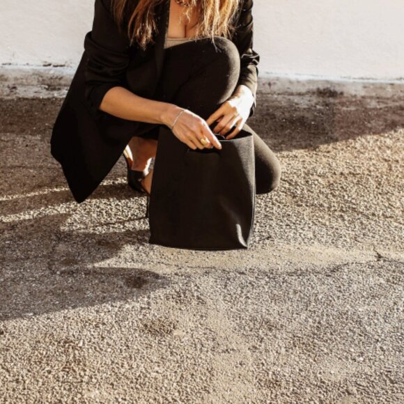 Parker Clay Made in Ethiopia Minimalist Leather Padaro Bag Black - Picture 1 of 13